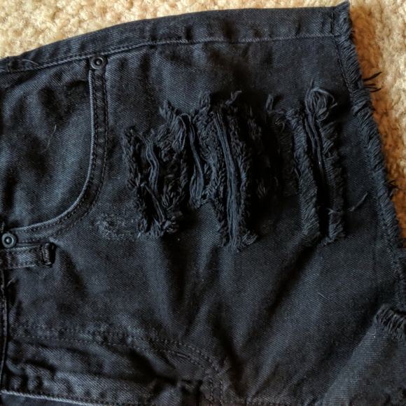 Blackheart High Rise Distressed Denim Juniors Shorts - Picture 3 of 8